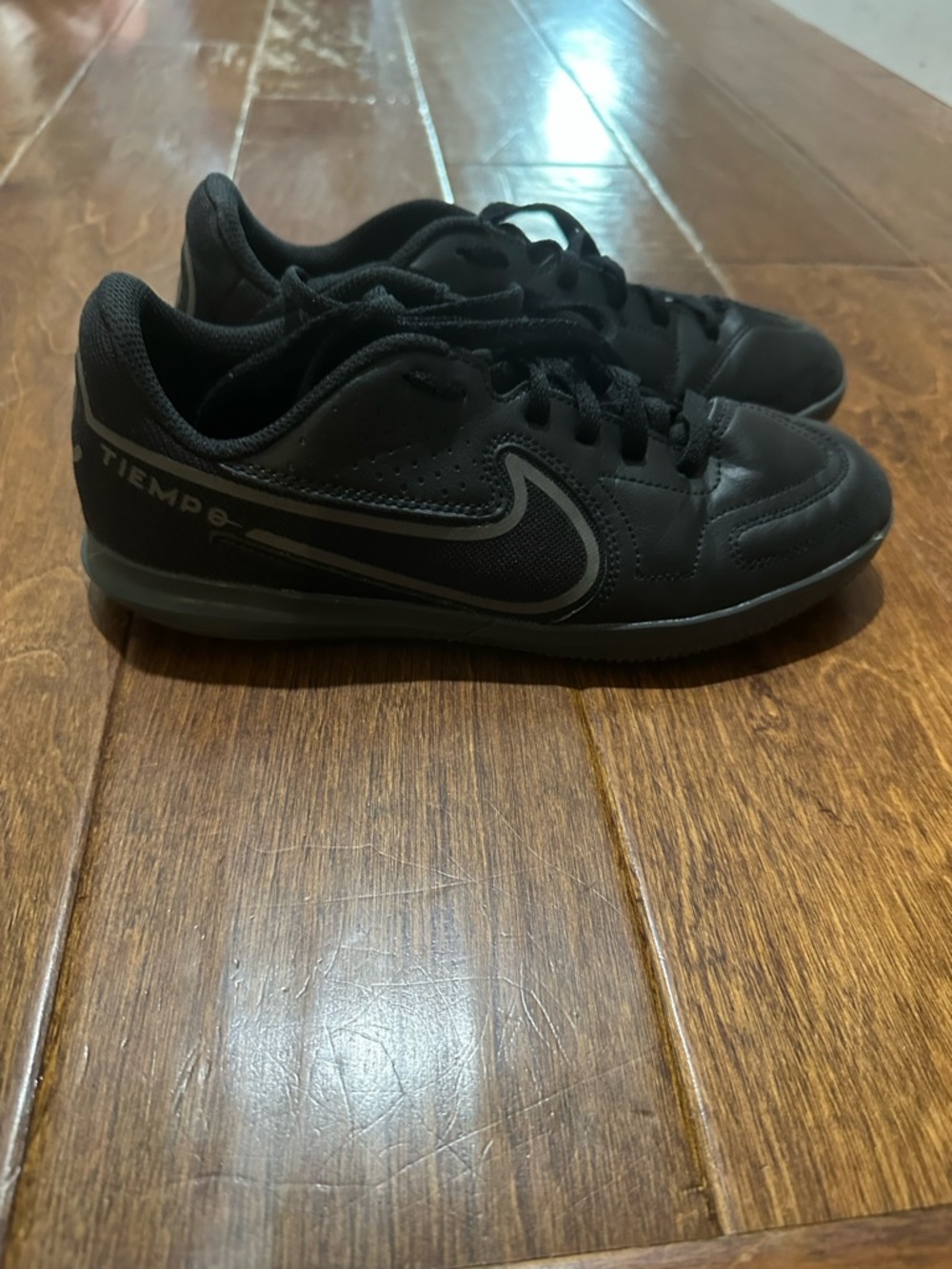 Nike Tiempo Legend 9 Indoor Soccer Shoes